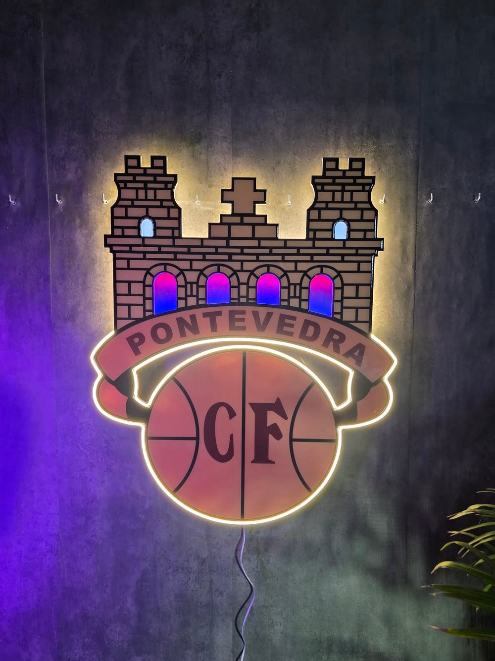Escudo de fútbol personalizado en resina y neón LED